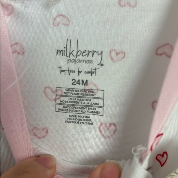 NWT Milkberry Bamboo Footie - Heart Print size 24 Months - Picture 5 of 5